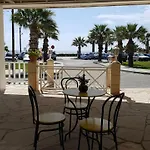 Zorbas No 2 Apartment Larnaka