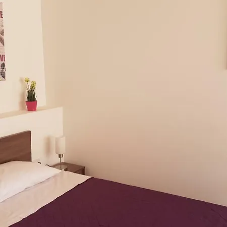 Zorbas No 2 Apartment *